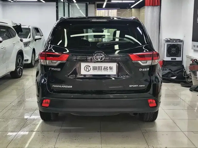 Toyota Highlander 2.0 T 4 WD Distinguished 7-seat