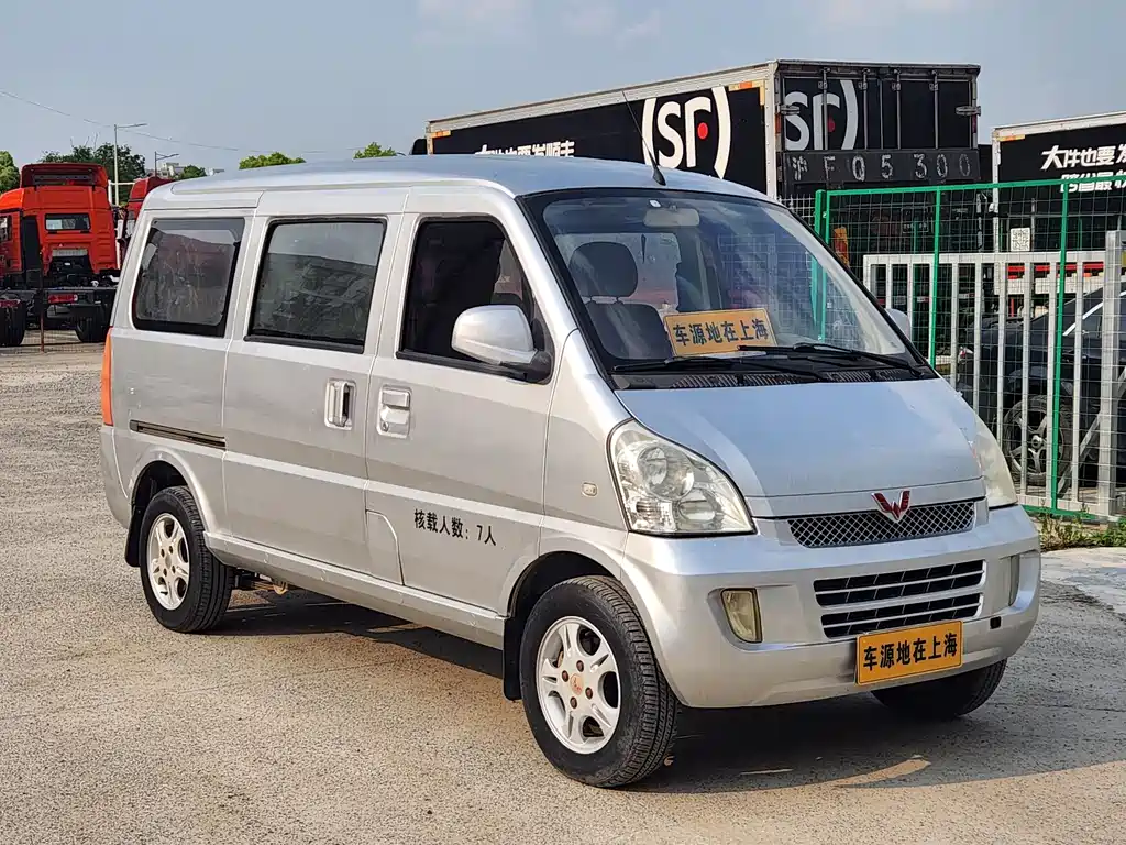 Wuling Rongguang 五菱荣光 2011款 1.2 L舒适型