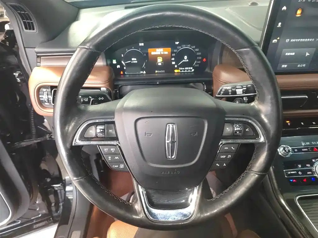 Nautilus 2.7 T 4 WD Graceful