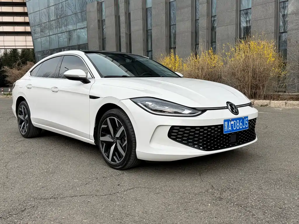 Lamando Lamando L 280 TSI DSG Spicy Cool