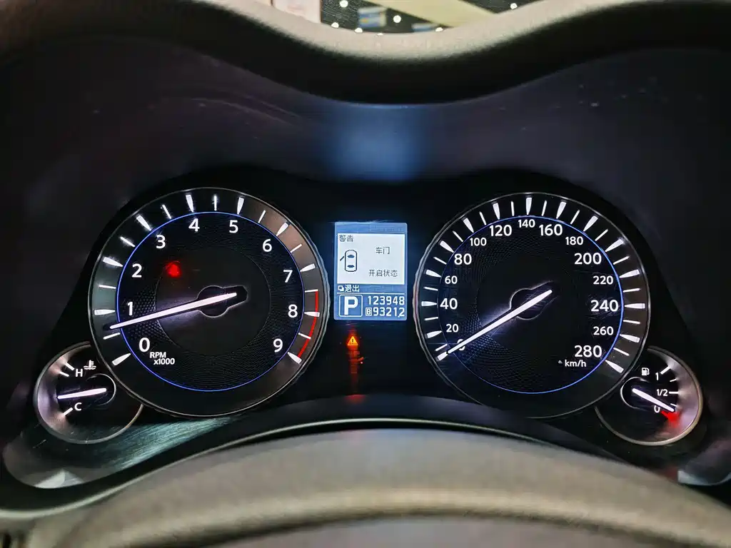 Infiniti Q70 Q70 L 2.5 L Comfort