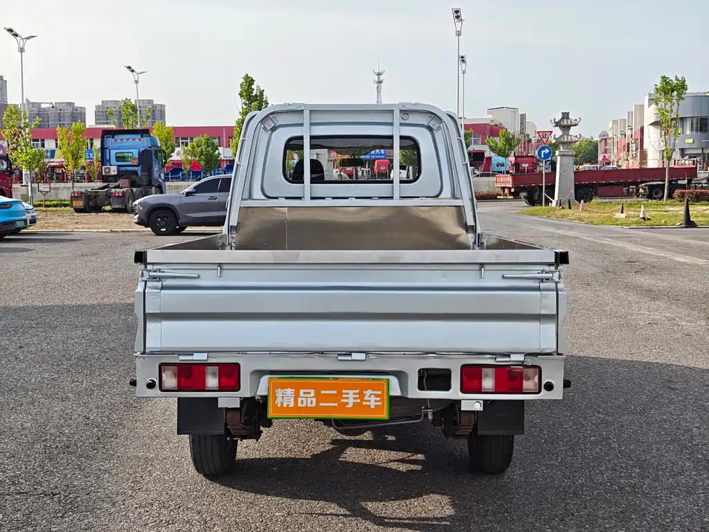 Changan Xingka 长安星卡 2020款 1.5 L标准型双排货车DAM15 KR