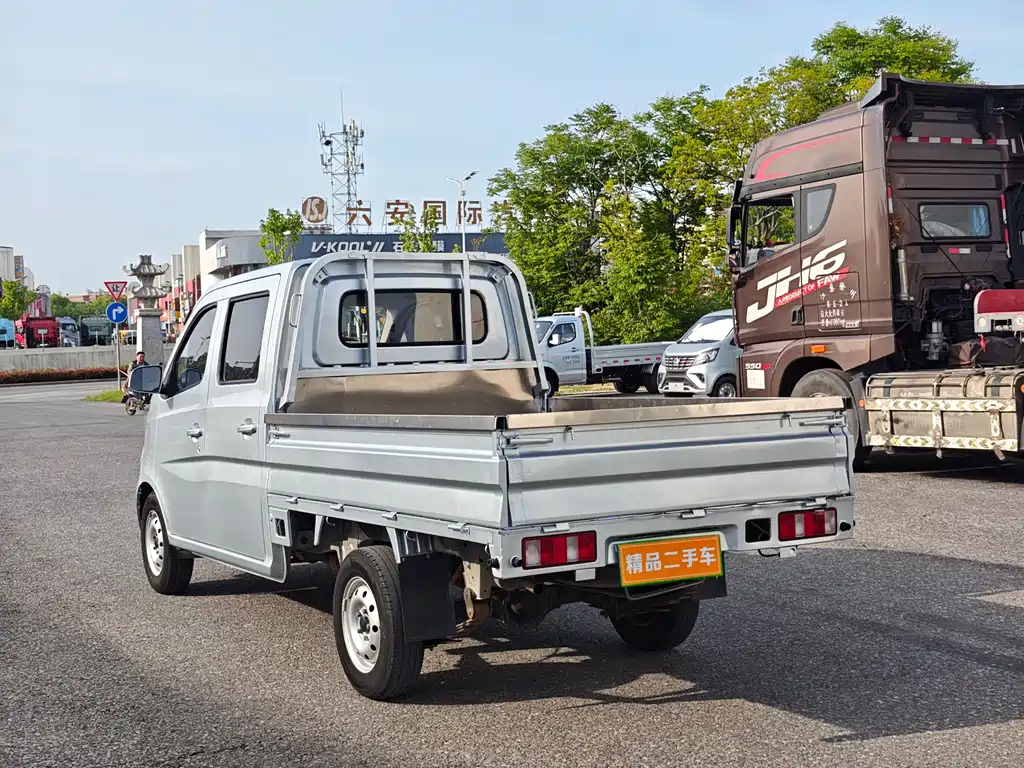 Changan Xingka 长安星卡 2020款 1.5 L标准型双排货车DAM15 KR