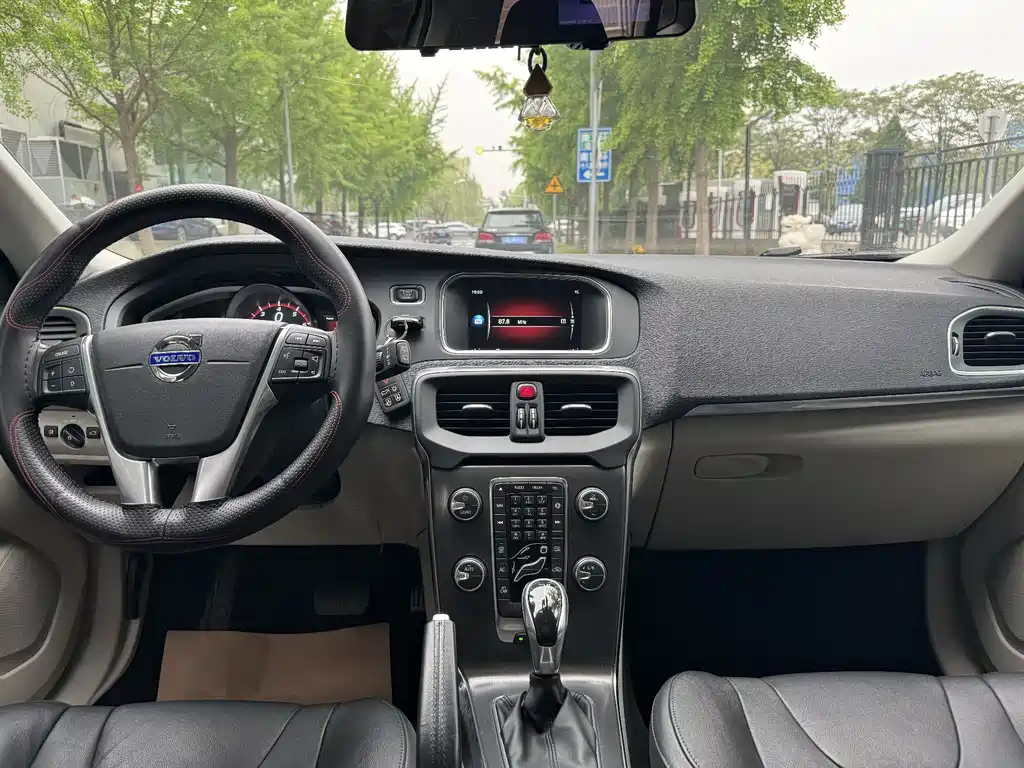 Volvo V40 1.6 T Smart Ease