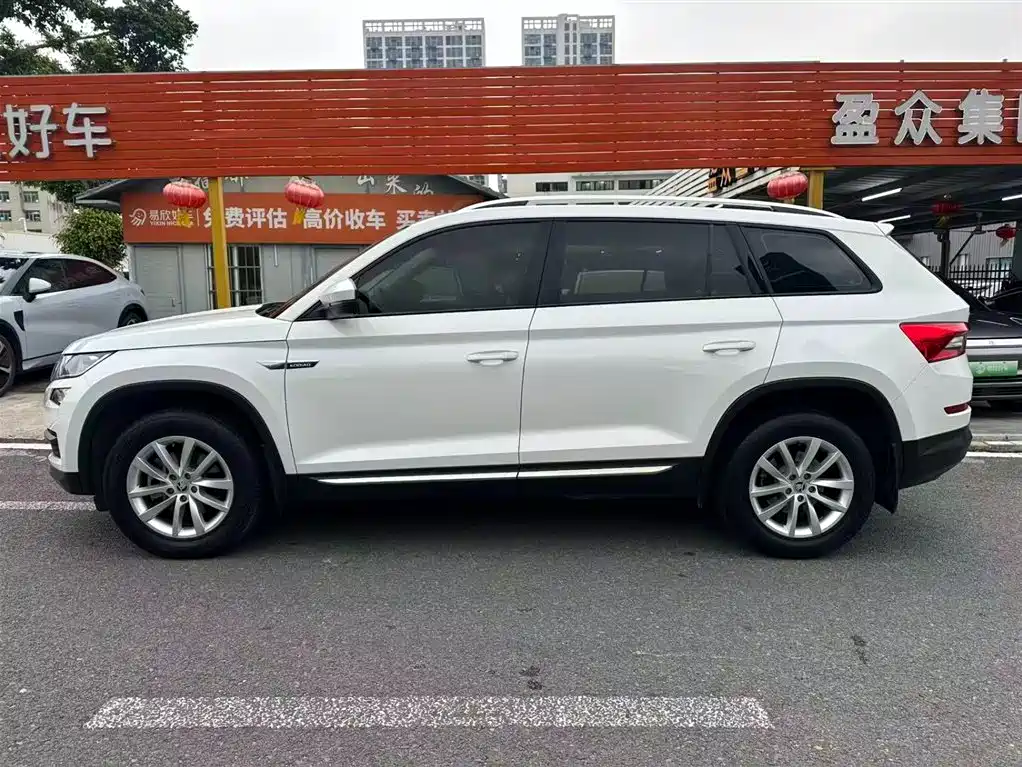 Kodiaq Facelift TSI330 5-seat 2 WD Comfort