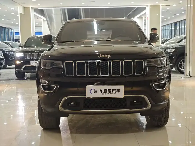 Jeep Grand Cherokee (Import) 3.6 L Elite Navigation