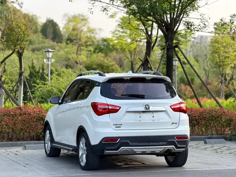 Changan CS35 1.6 L Auto Luxury