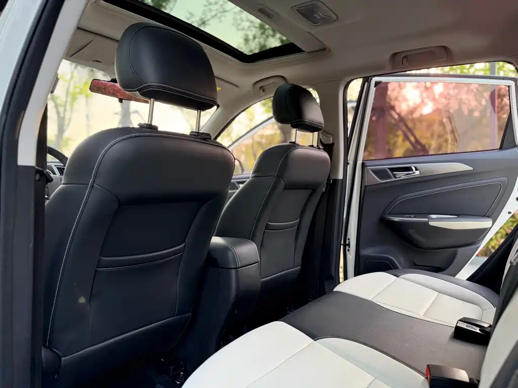 Changan CS35 1.6 L Auto Luxury