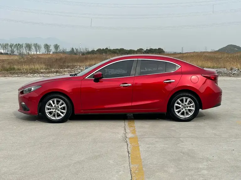 Mazda 3 Axela Sedan 1.5 L Auto Comfort