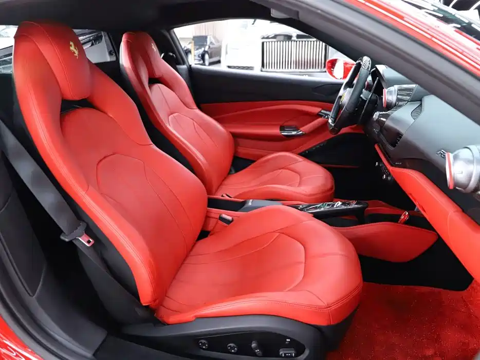 Ferrari F8 Tributo 3.9 T V8