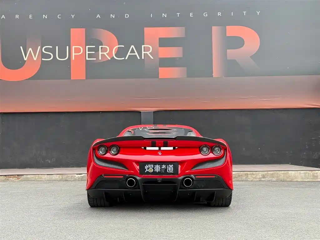 Ferrari F8 Tributo 3.9 T V8