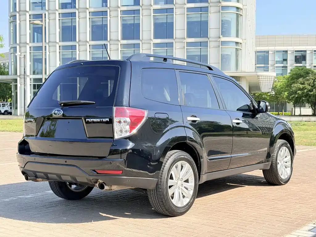 Forester Classic 2.5 XS Auto Sport Navigation