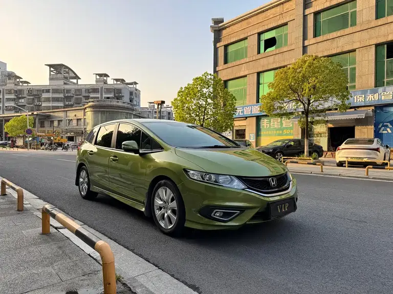 Honda Jade 1.8 L Auto Comfort Elite 5-seat