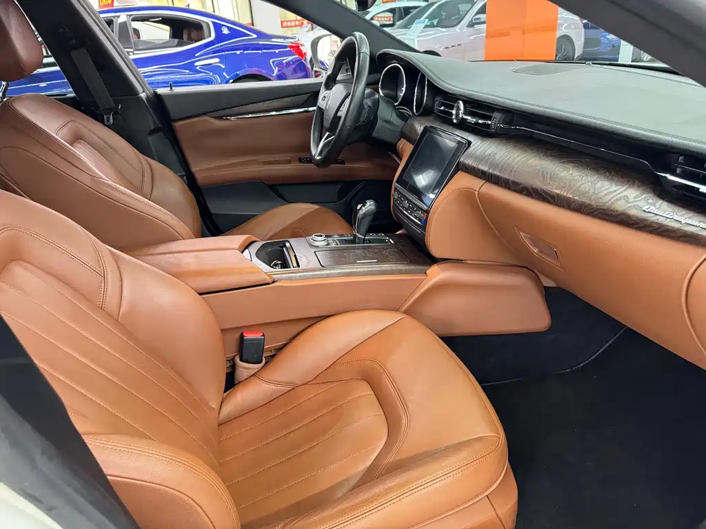 Quattroporte 3.0 T Standard