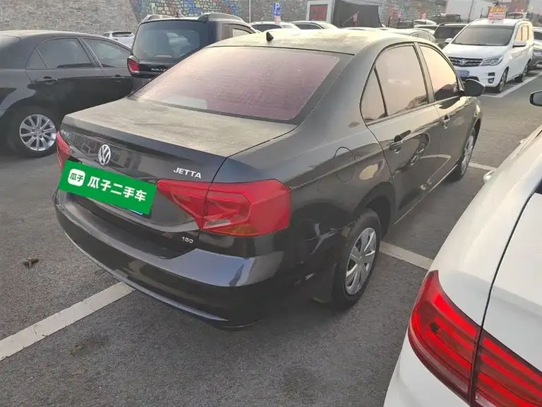 Volkswagen Jetta 1.5 L Auto Fashion
