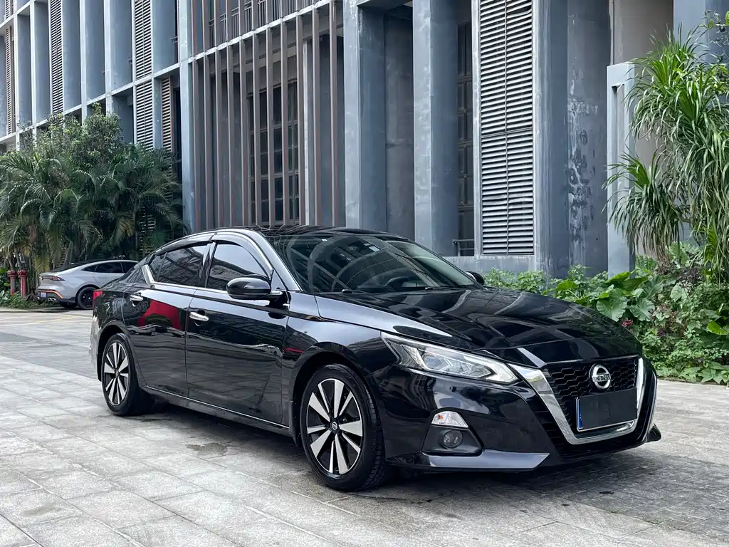 Teana 2.0 L XL Comfort