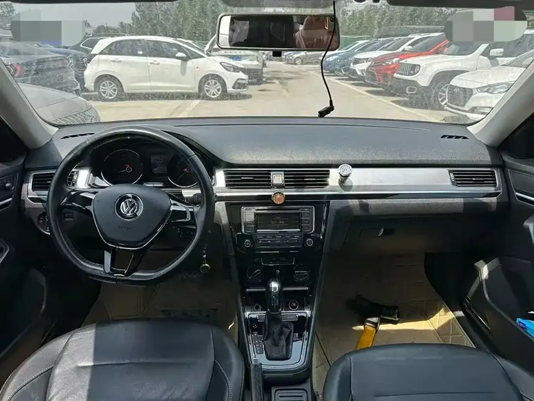 Volkswagen Bora 1.6 L Auto Comfort