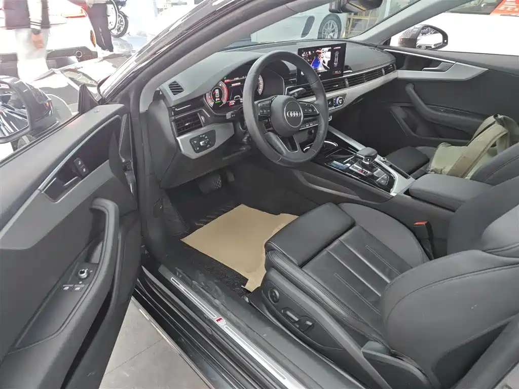 Audi A5 (Import) Coupe 40 TFSI Fashion Dynamic