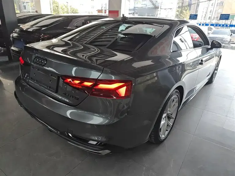 Audi A5 (Import) Coupe 40 TFSI Fashion Dynamic