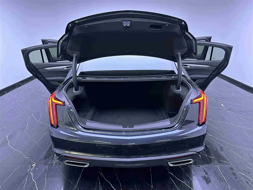 Cadillac CT5 28 T Luxury (Standard)
