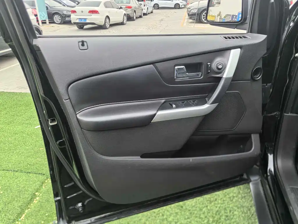 Edge (Import) 2.0 T Elite Sharp