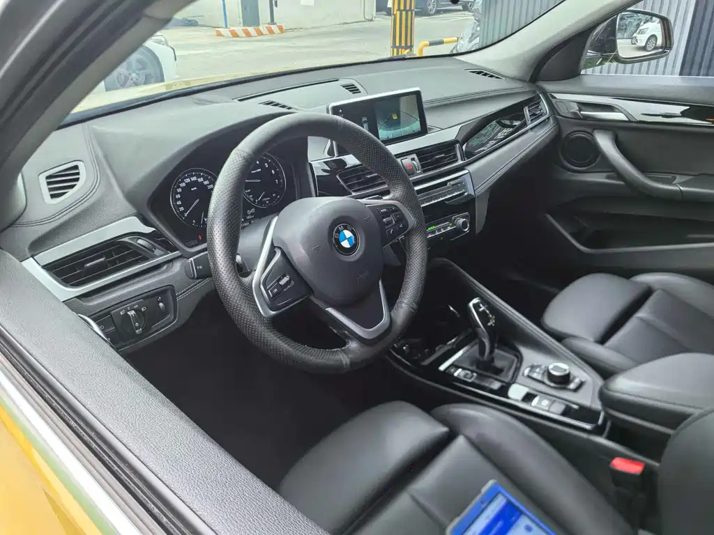 BMW X2 (Import) sDrive20 i M Offroad Package CN-VI