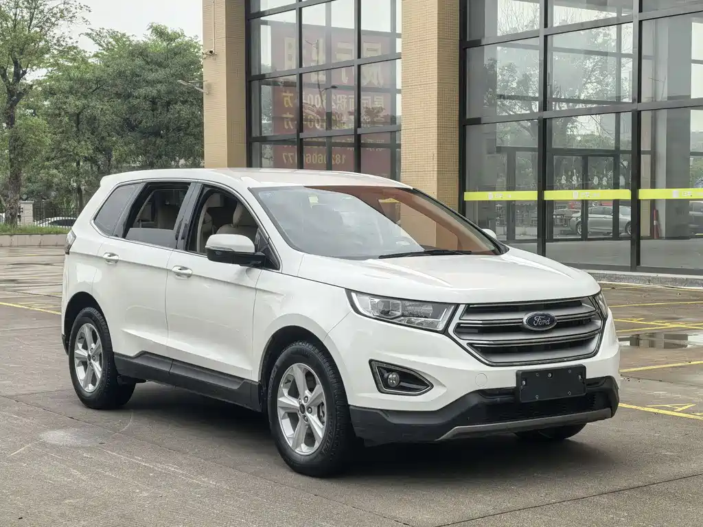 Edge EcoBoost 245 2 WD Elite Sharp 5-seat CN-V