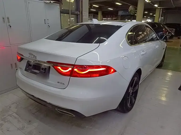 Jaguar XFL XFL 2.0 T P200 2 WD Elite