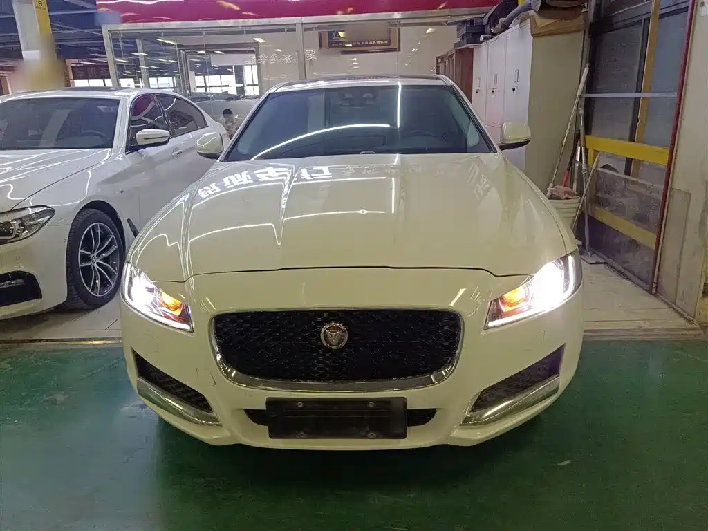 Jaguar XFL XFL 2.0 T P200 2 WD Elite