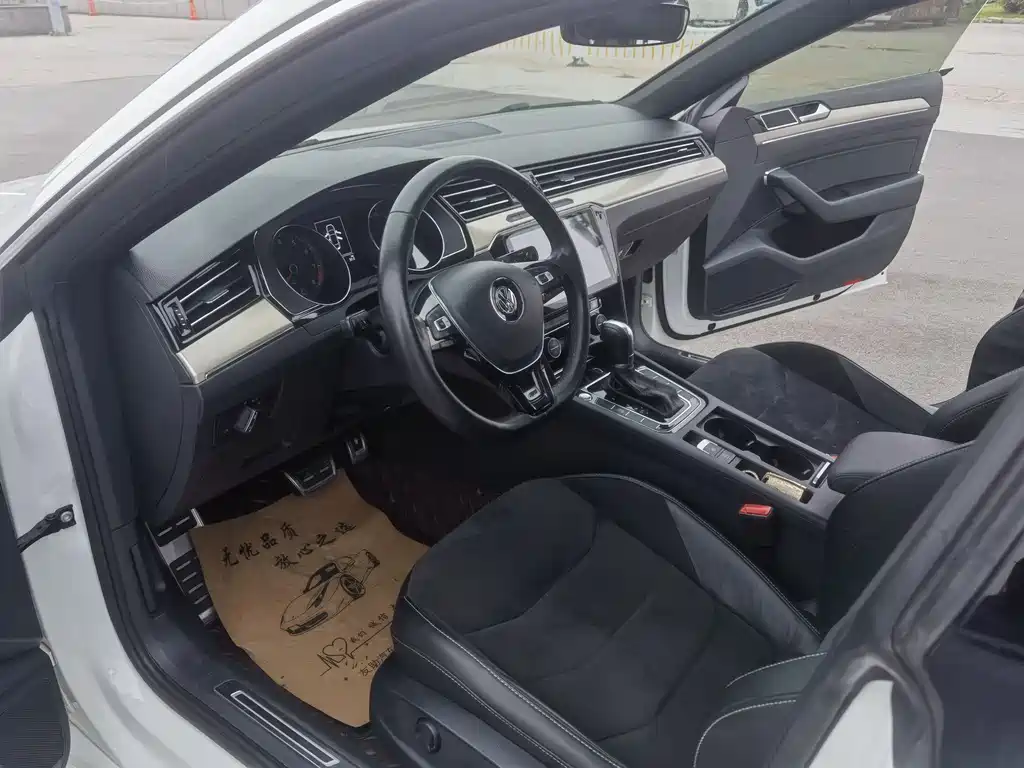 VW CC 一汽-大众CC 2019款 330 TSI 华颜版 国V
