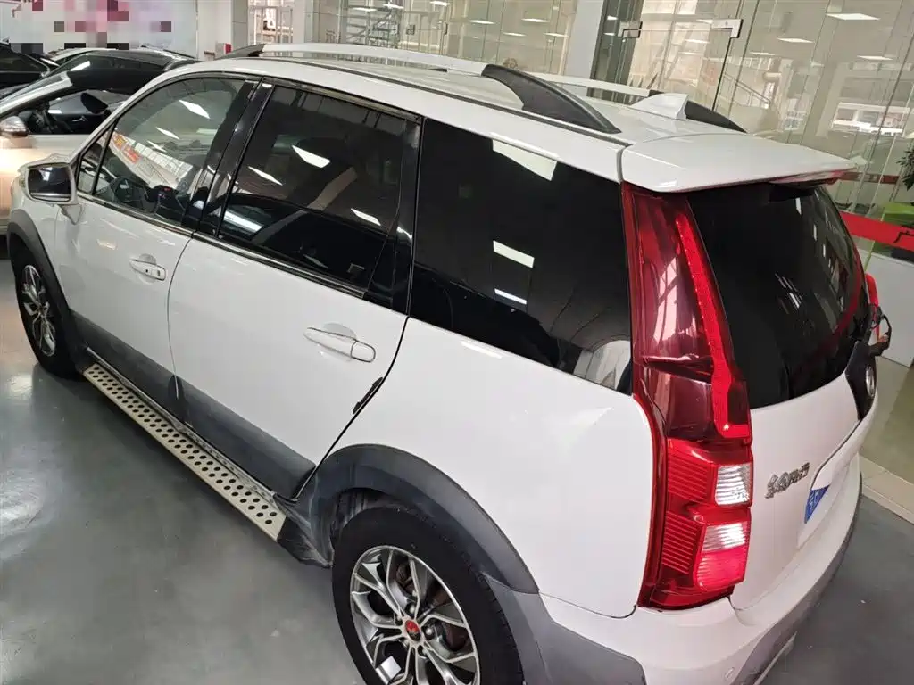 Joyear X5 景逸X5 2016款 1.6 L CVT尊享型