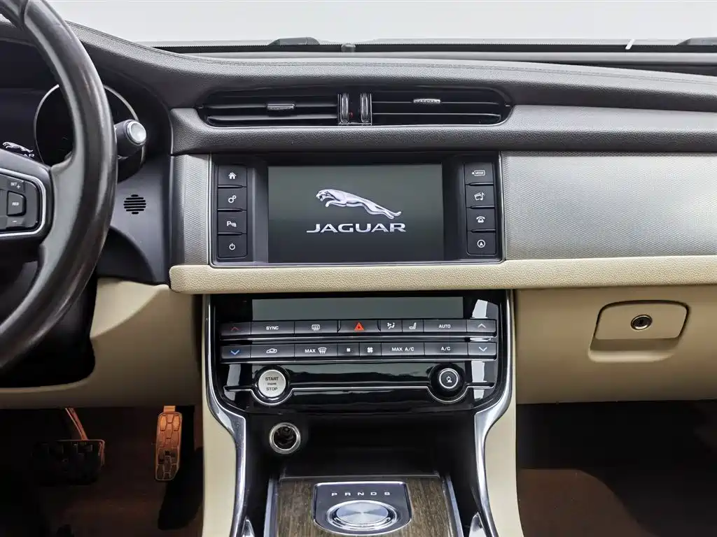 Jaguar XFL XFL 2.0 T 200 PS Elite
