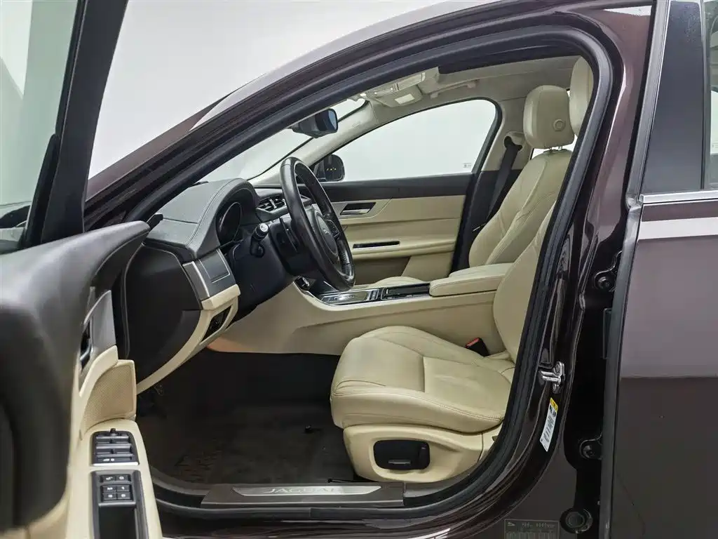 Jaguar XFL XFL 2.0 T 200 PS Elite
