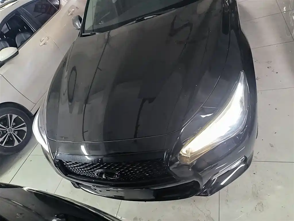 Infiniti Q50 L 2.0 T Comfort