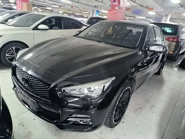 Infiniti Q50 L 2.0 T Comfort