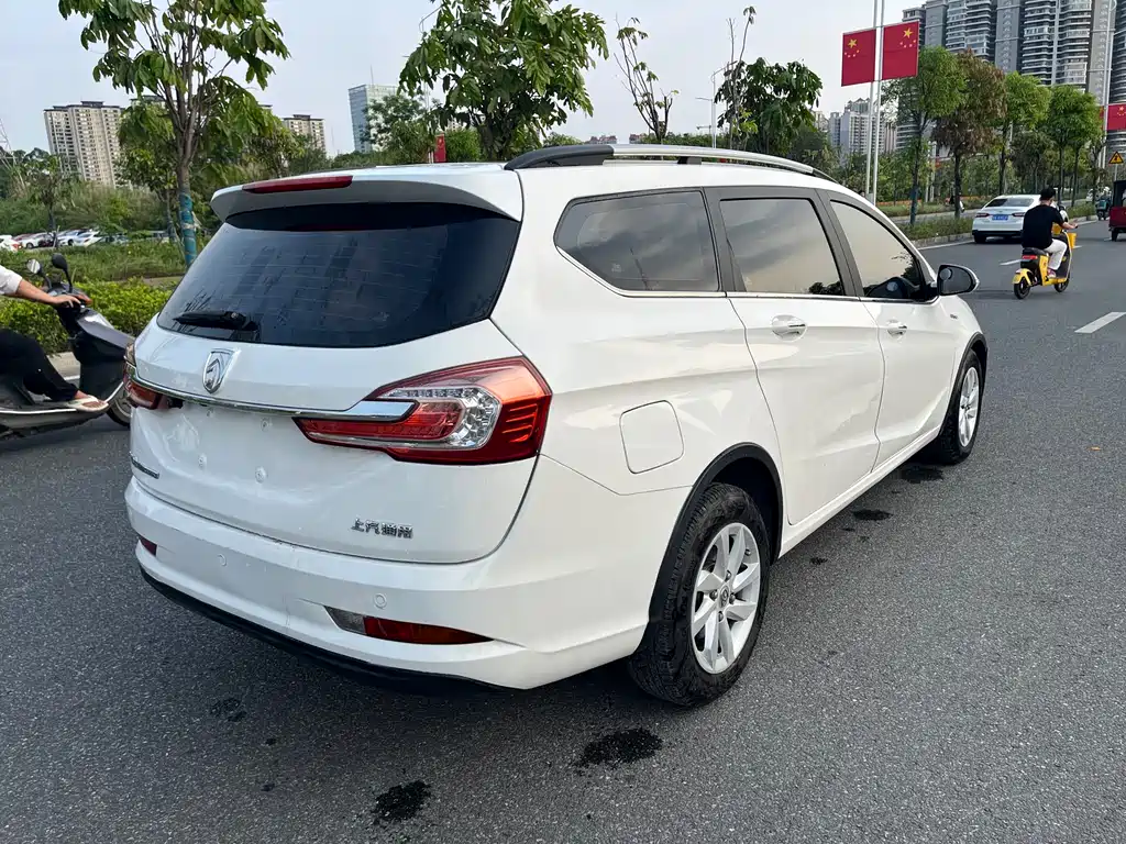 Baojun 310 W 1.5 L Manual Fashion CN-V