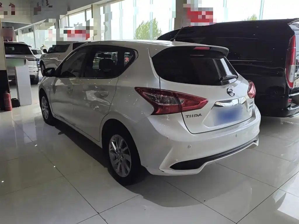 Tiida 1.6 L CVT Cool Motion