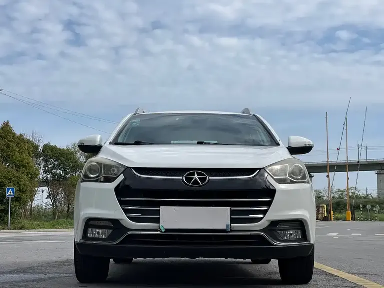 JAC Refine S2 1.5 L Manual Luxury Smart