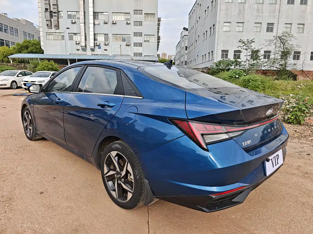 Elantra 1.5 L CVT LUX Distinguished