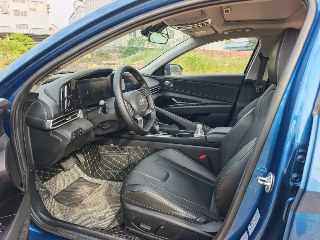 Elantra 1.5 L CVT LUX Distinguished