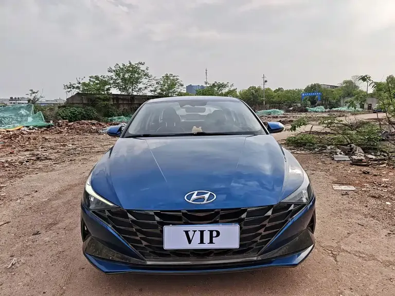 Hyundai Elantra 1.5 L CVT LUX Distinguished