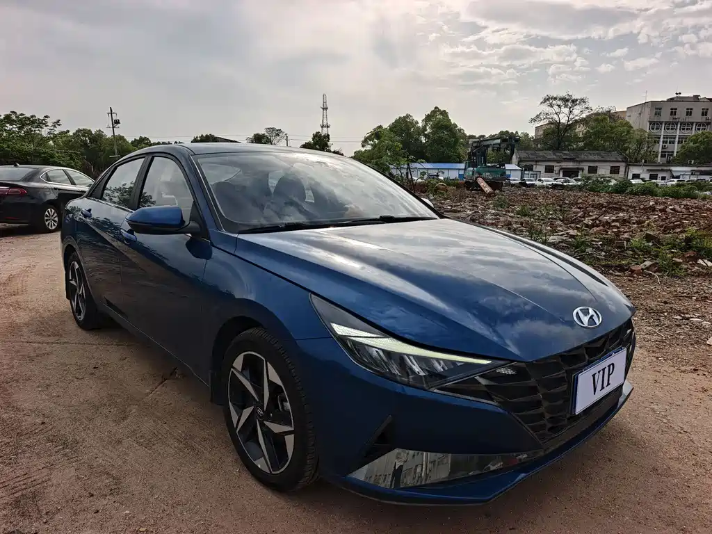 Elantra 1.5 L CVT LUX Distinguished