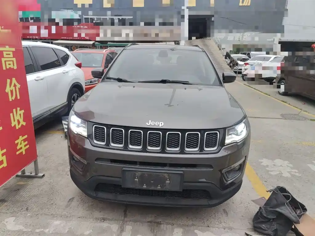 Compass 200 T Auto Home Enjoyment