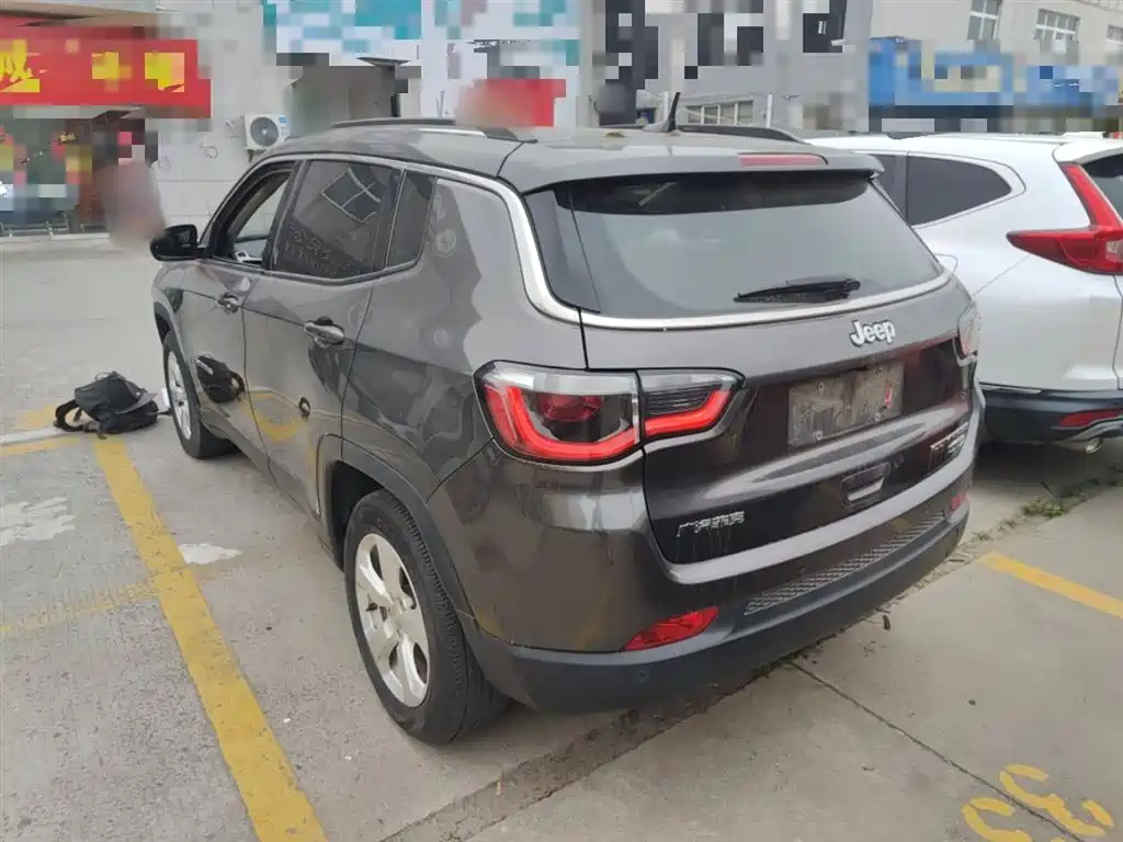 Compass 200 T Auto Home Enjoyment