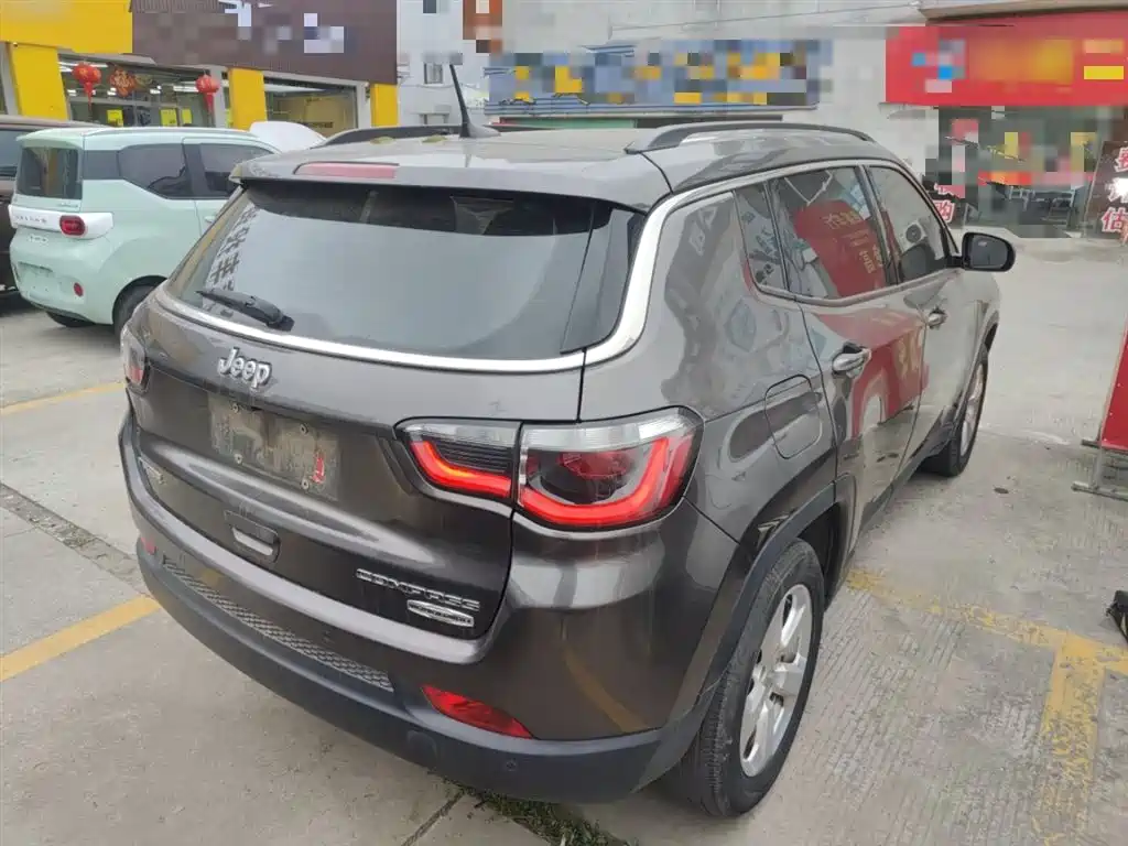 Compass 200 T Auto Home Enjoyment