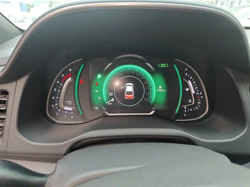 Elantra 1.4 T DCT Dynamic Shine · Active