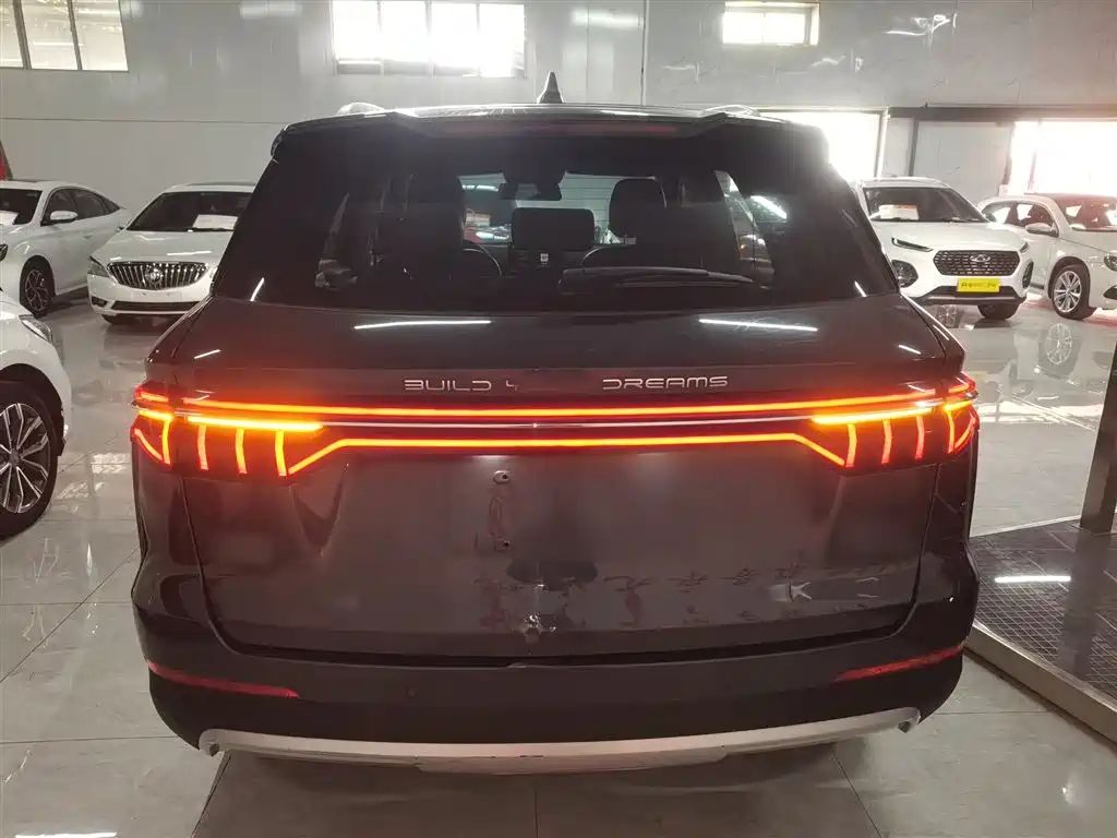 Song Pro 1.5 T Auto Luxury