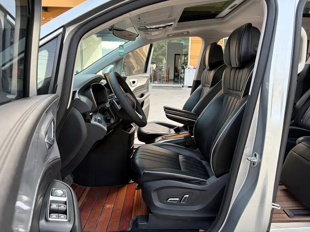 Roewe iMAX8 400 TGI Supreme Series LaCrosse