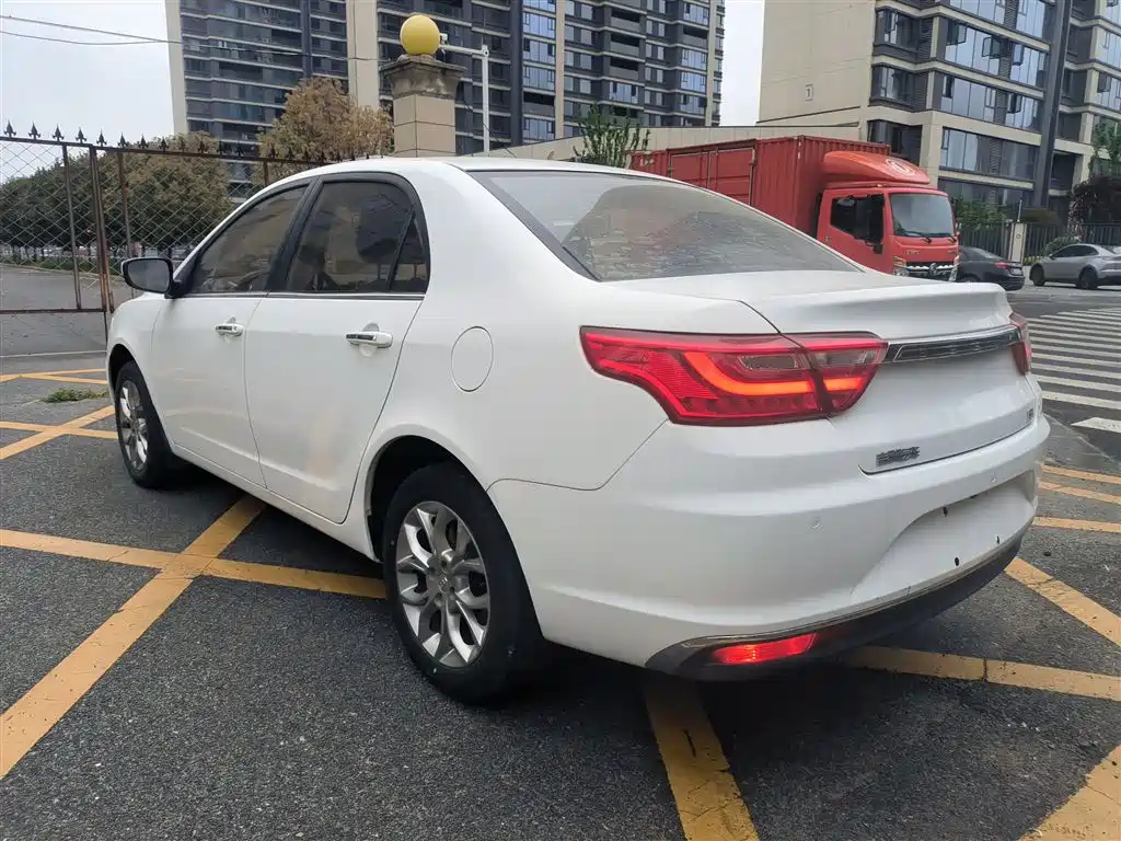 Vision 1.5 L Manual Happy
