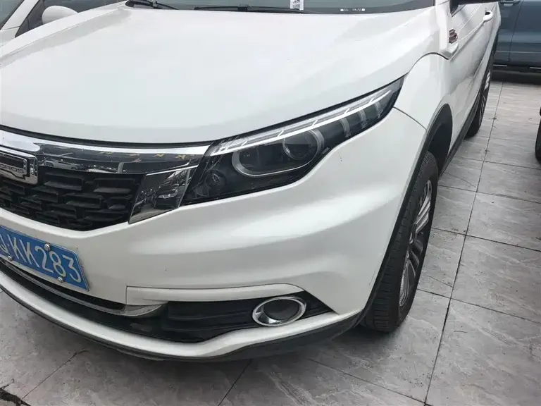 Qoros 5 观致5 2017款 1.6 T 自动尊贵型